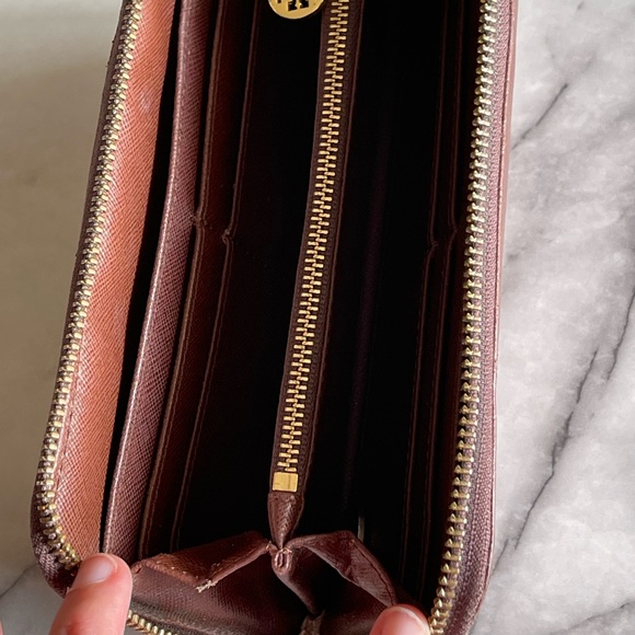 Tory Burch Wallet - Picture 5 of 7